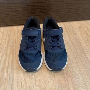 Kids nike sneakers size 13